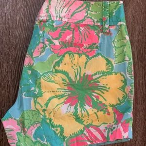 Lilly Pulitzer Callahan shorts size 2
